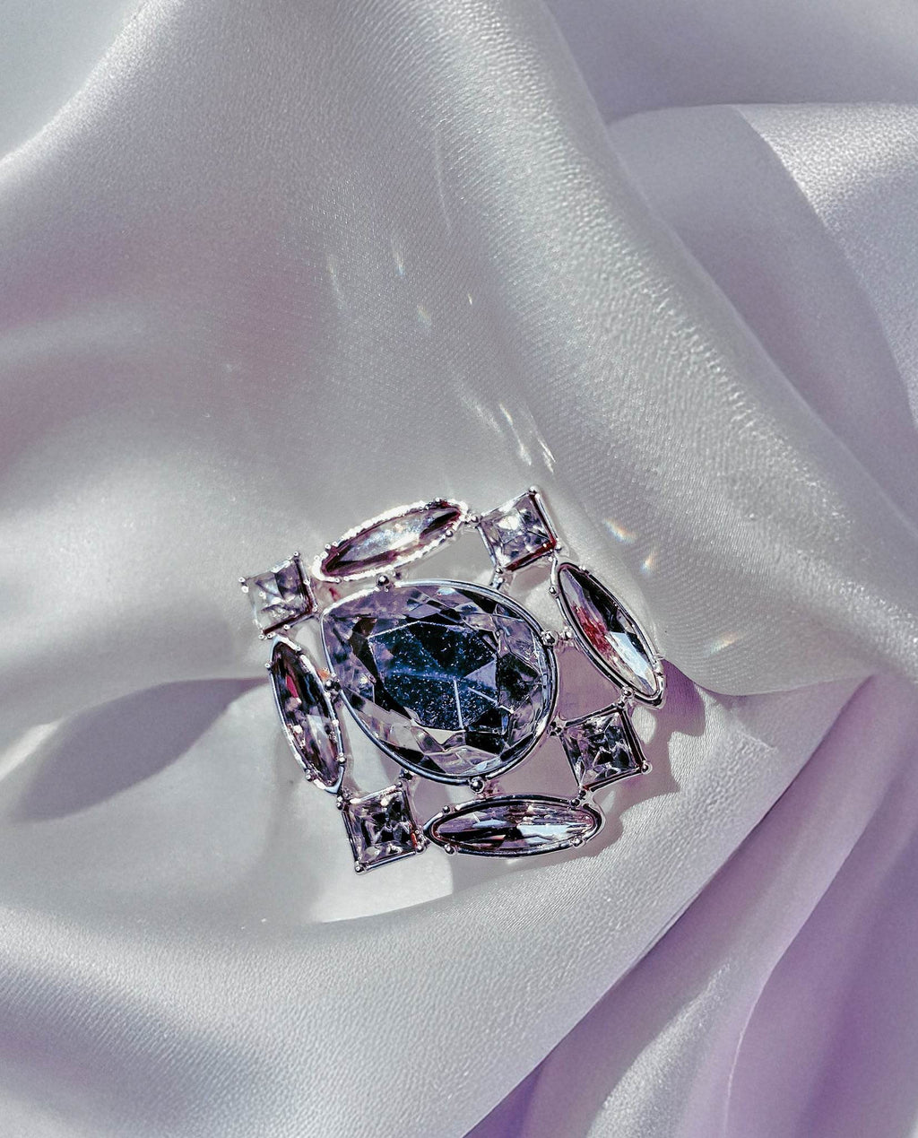 Cài Áo Pha Lê Dee ACC146.59 - Hity