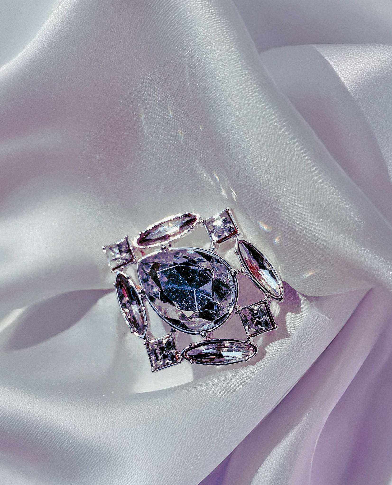 Cài Áo Pha Lê Dee ACC146.59 - Hity