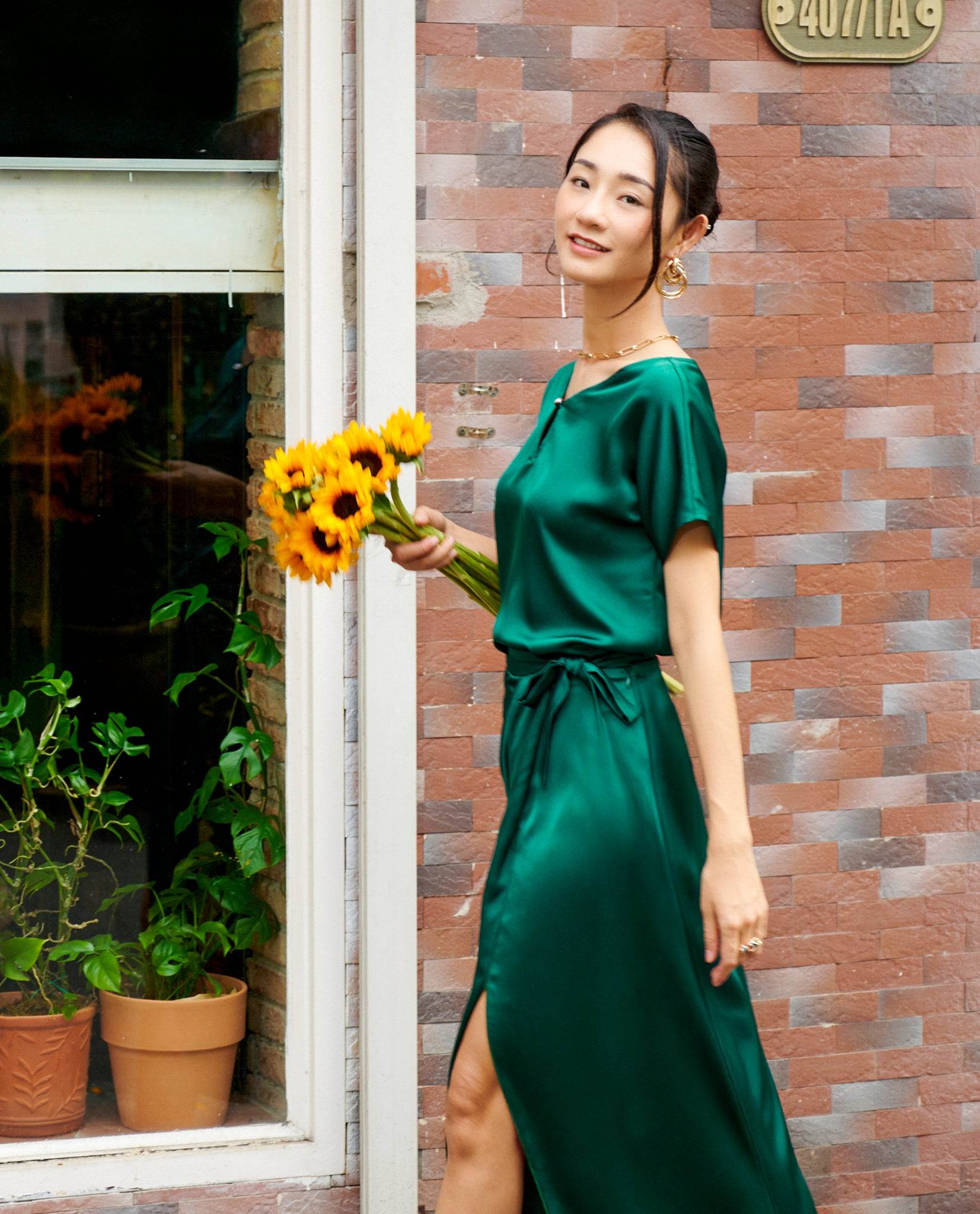 Váy Xẻ Đùi Cúc Phương SKI046 - Hity