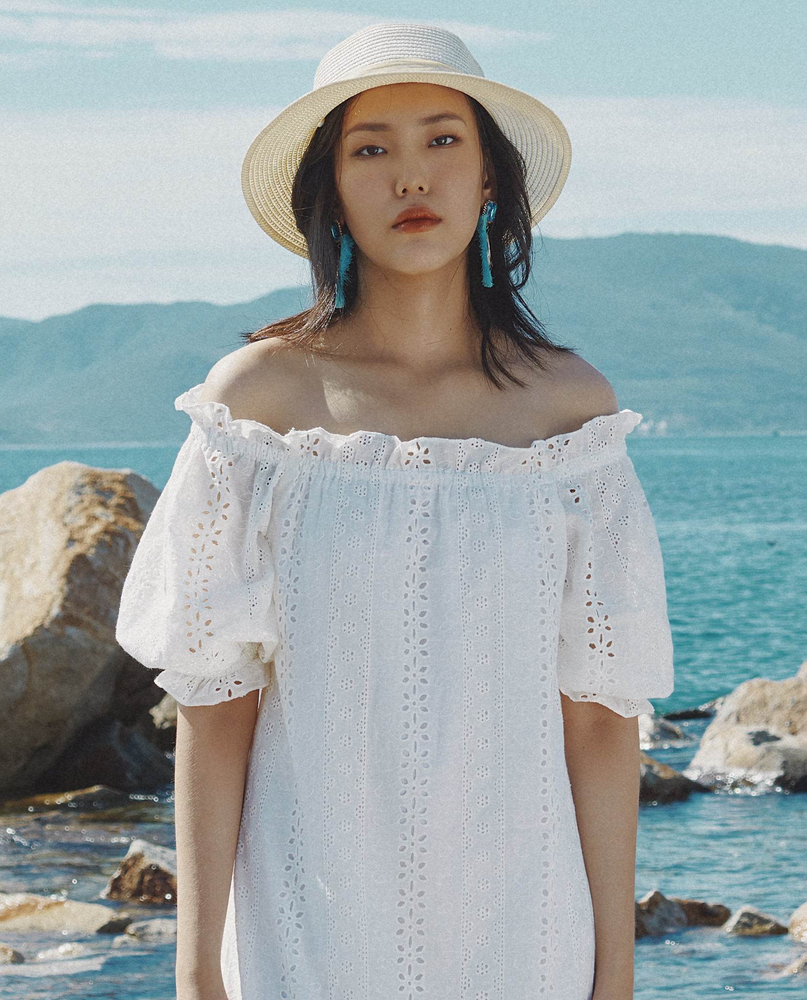 Đầm Trễ Vai Thêu Hạ Vũ DRE225 - Hity