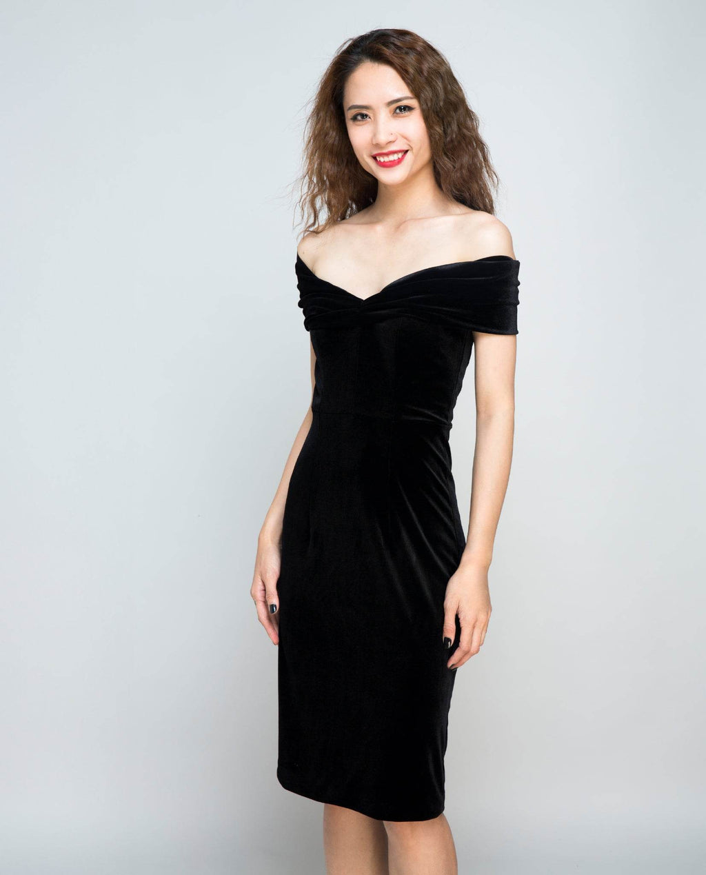 Đầm Trễ Vai Nhung Huyền DRE042 - Hity