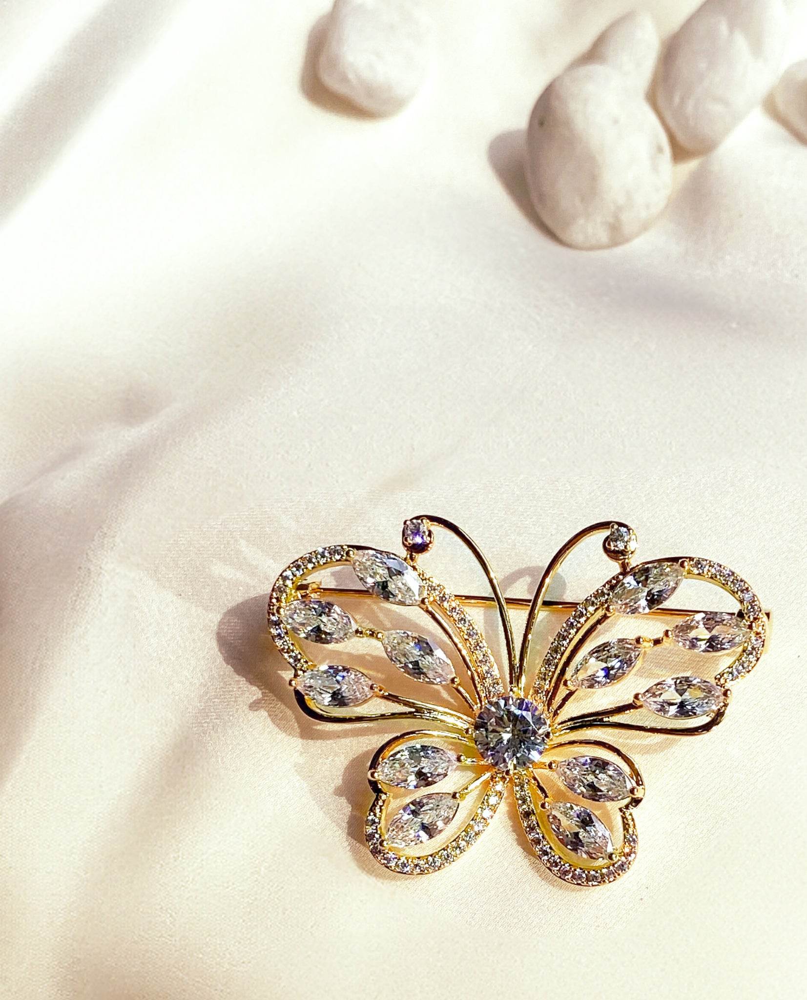 Cài Áo Bướm Vàng ACC146.2 - Hity