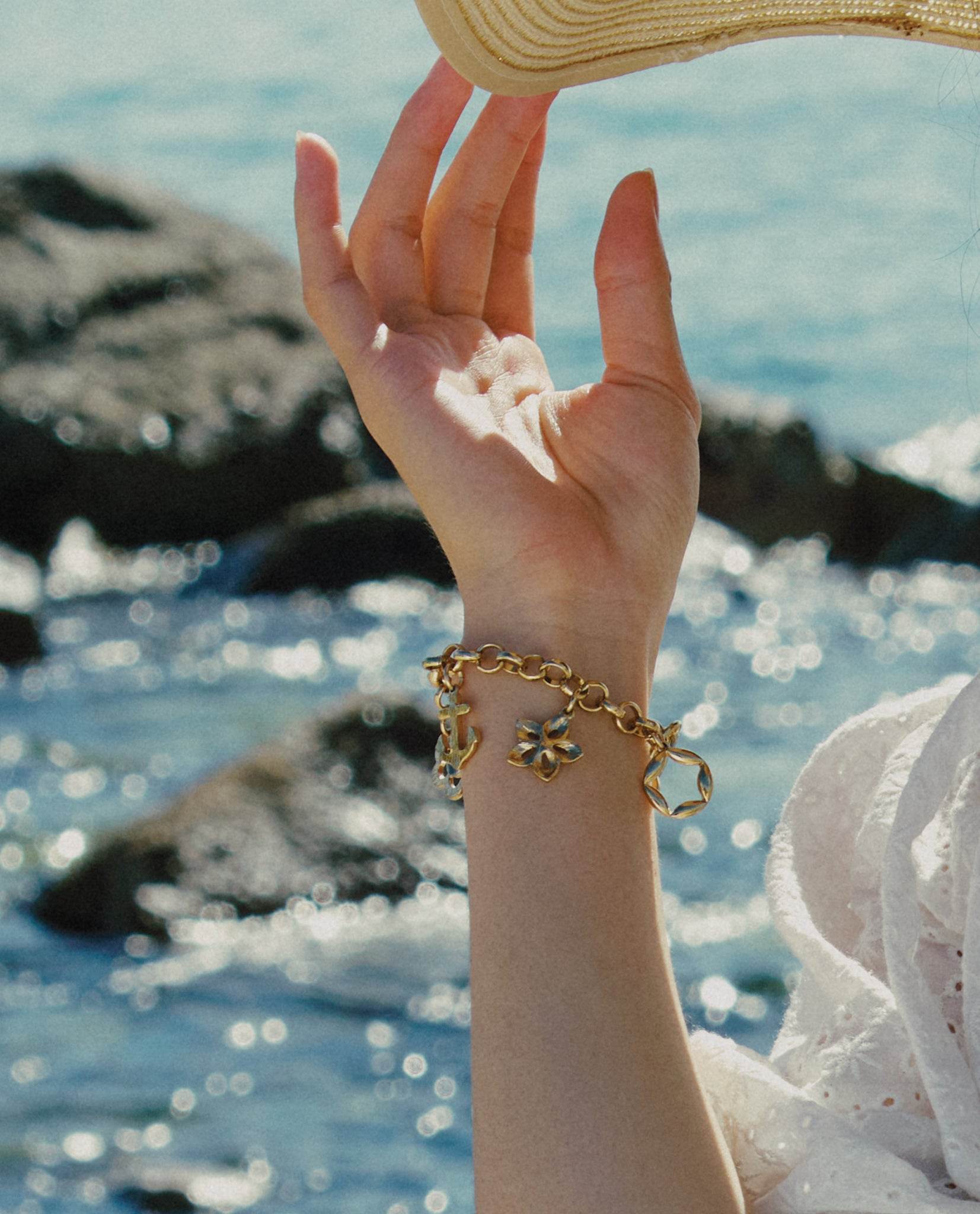 Lắc Tay Charm ACC381 - Hity