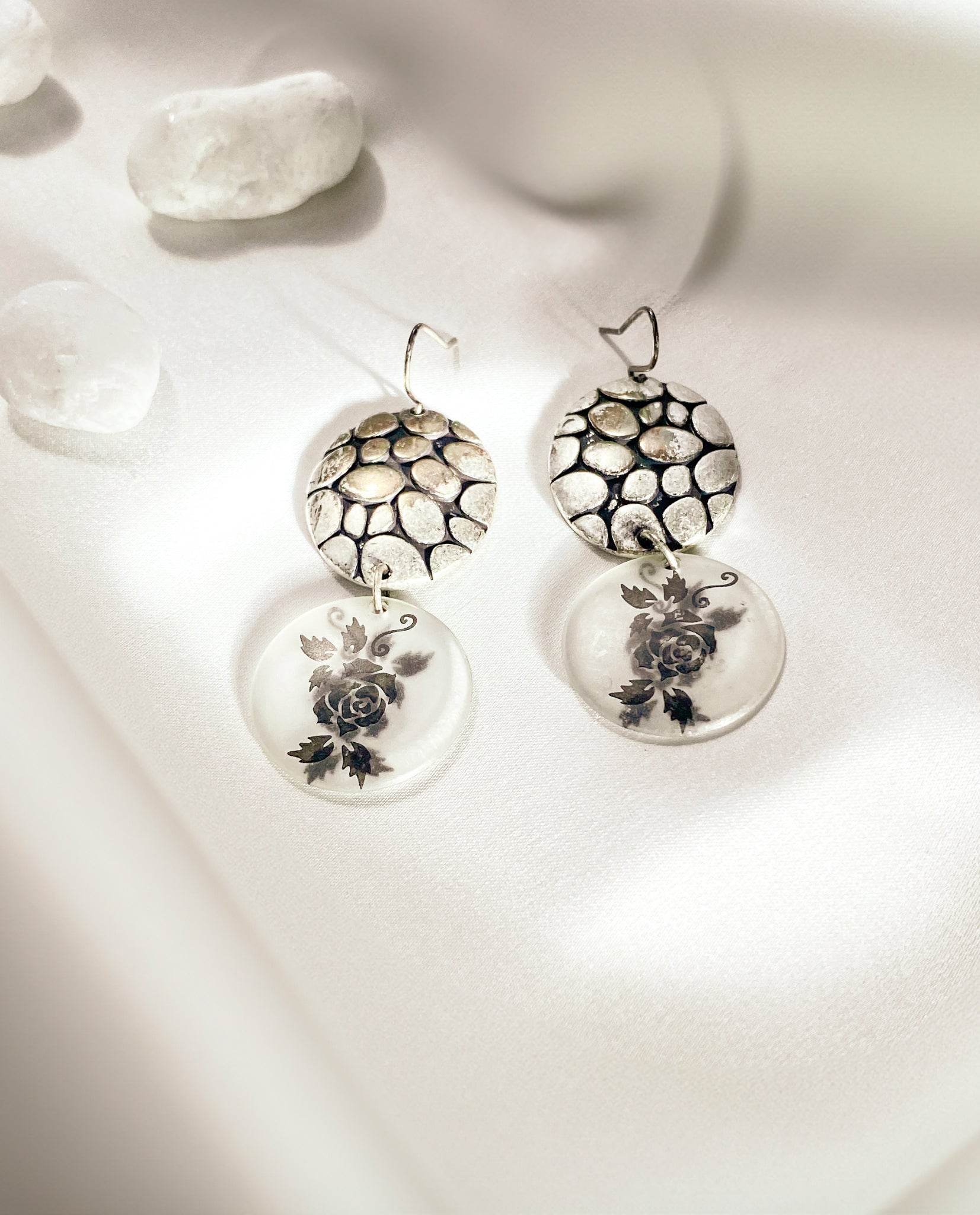 Bông Tai Vẽ Tay ACC155 - Hity