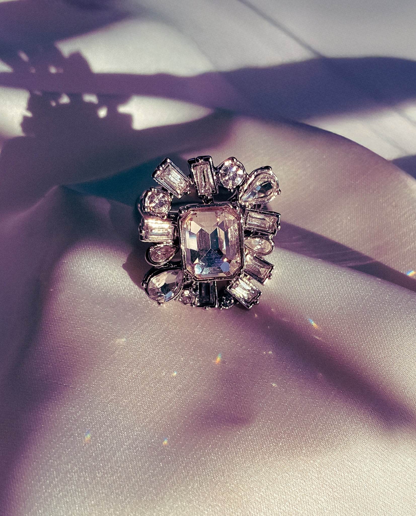 Nhẫn Statement Đá Trắng ACC330 - Hity