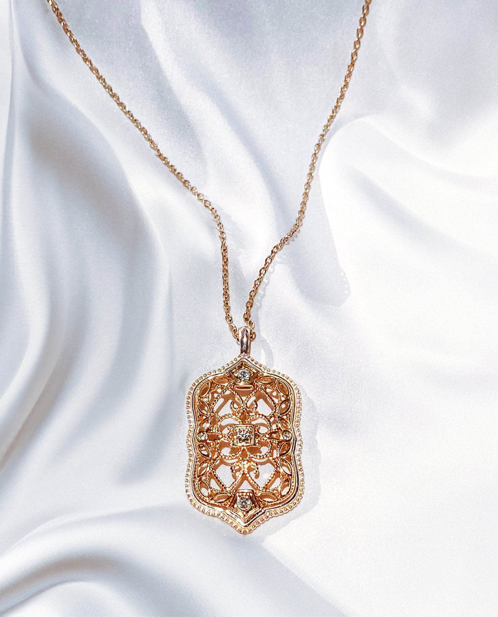 Vòng Cổ Chạm Trổ Filigree ACC104 - Hity