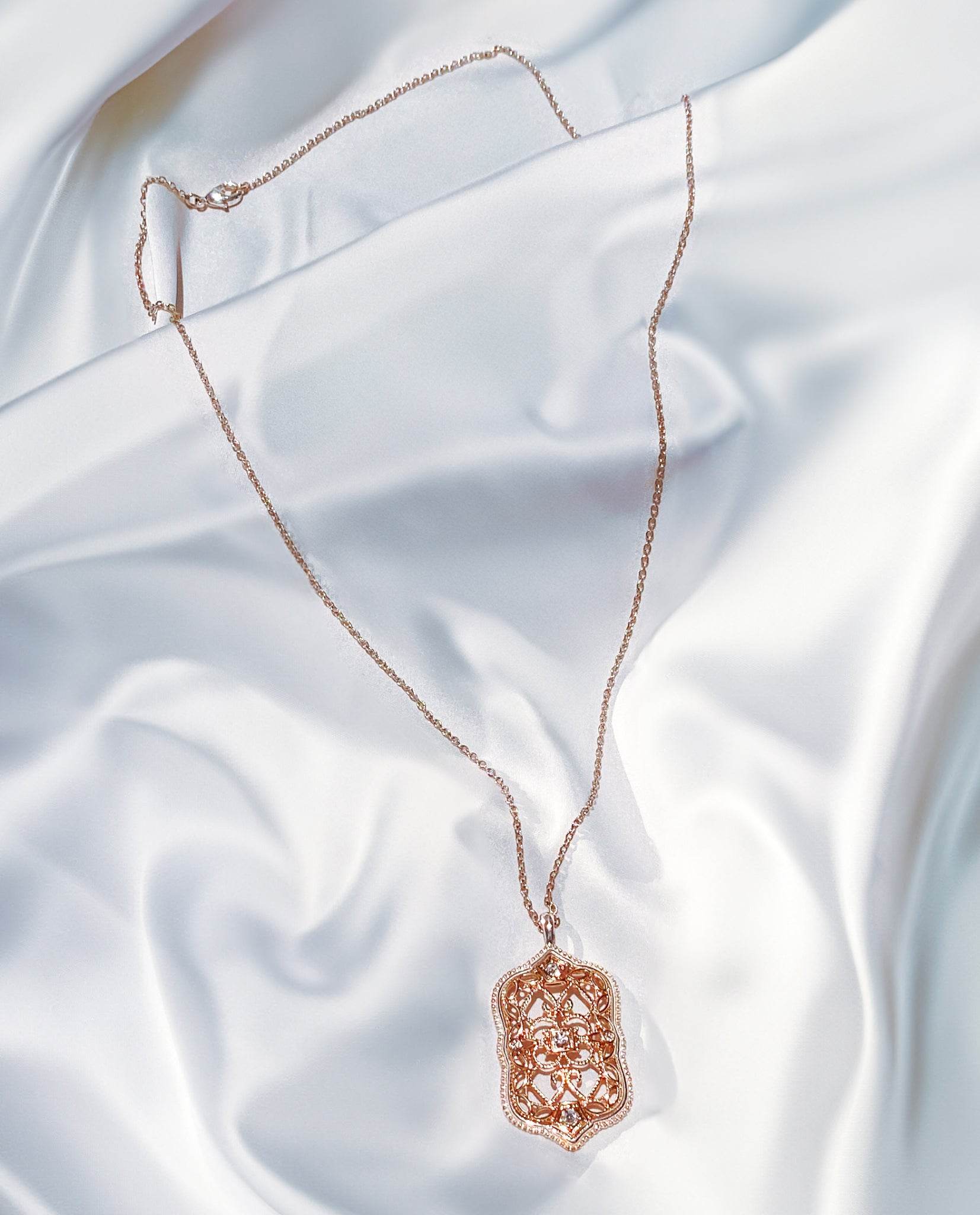 Vòng Cổ Chạm Trổ Filigree ACC104 - Hity