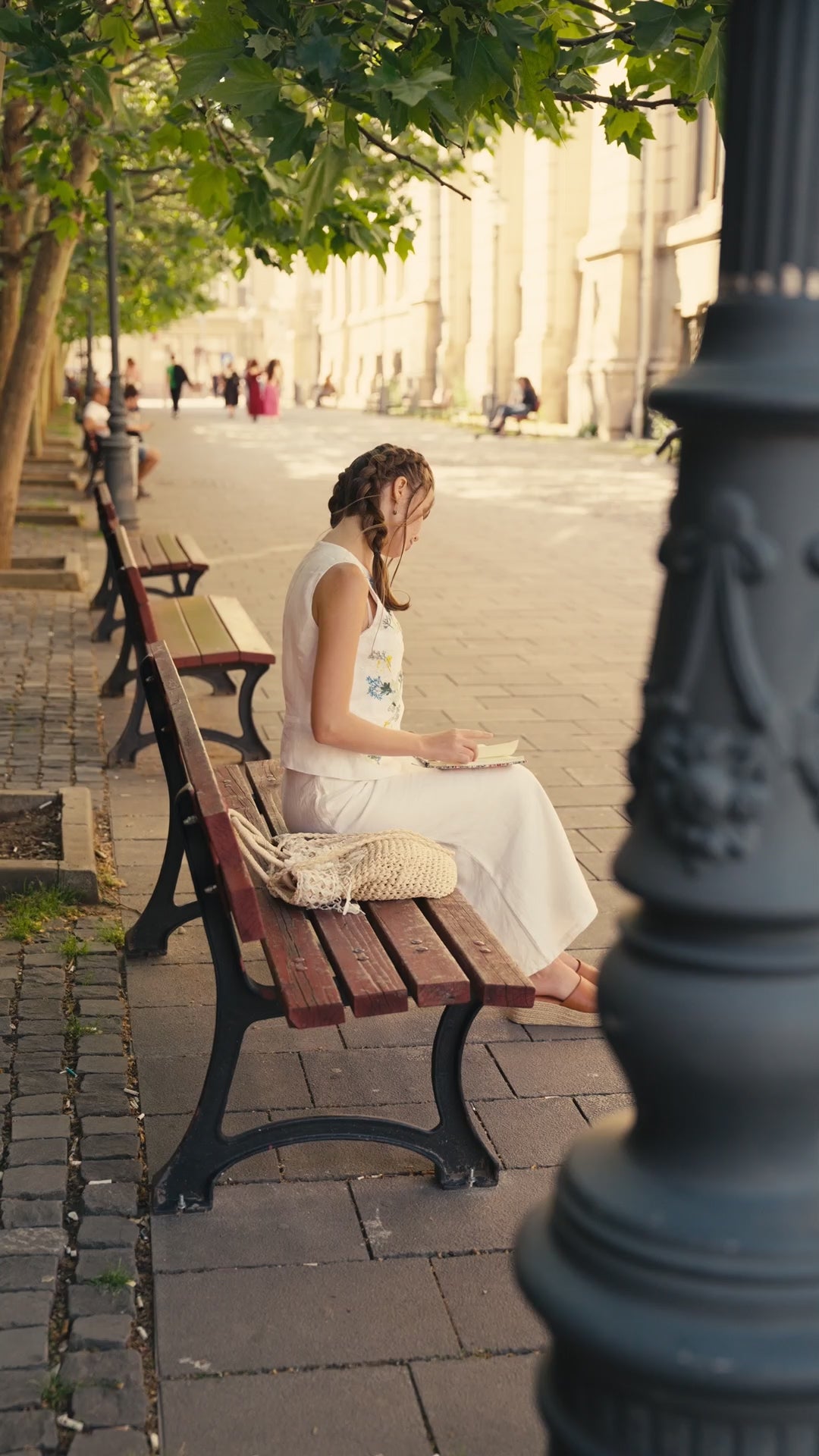 Áo vest linen thêu tay Mơ thời trang Hity