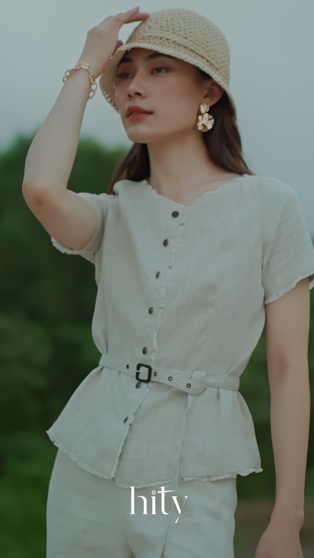 Áo linen rút chỉ thêu tay thời trang Hity