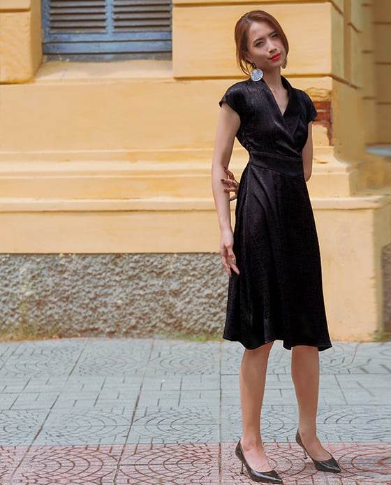 Đầm Cổ Sam Valentina DRE145 Đen Huyền Bí - Hity