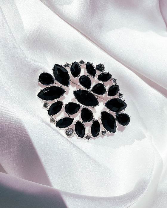 Cài Áo Pha Lê Đen Hasta ACC146.29 - Hity